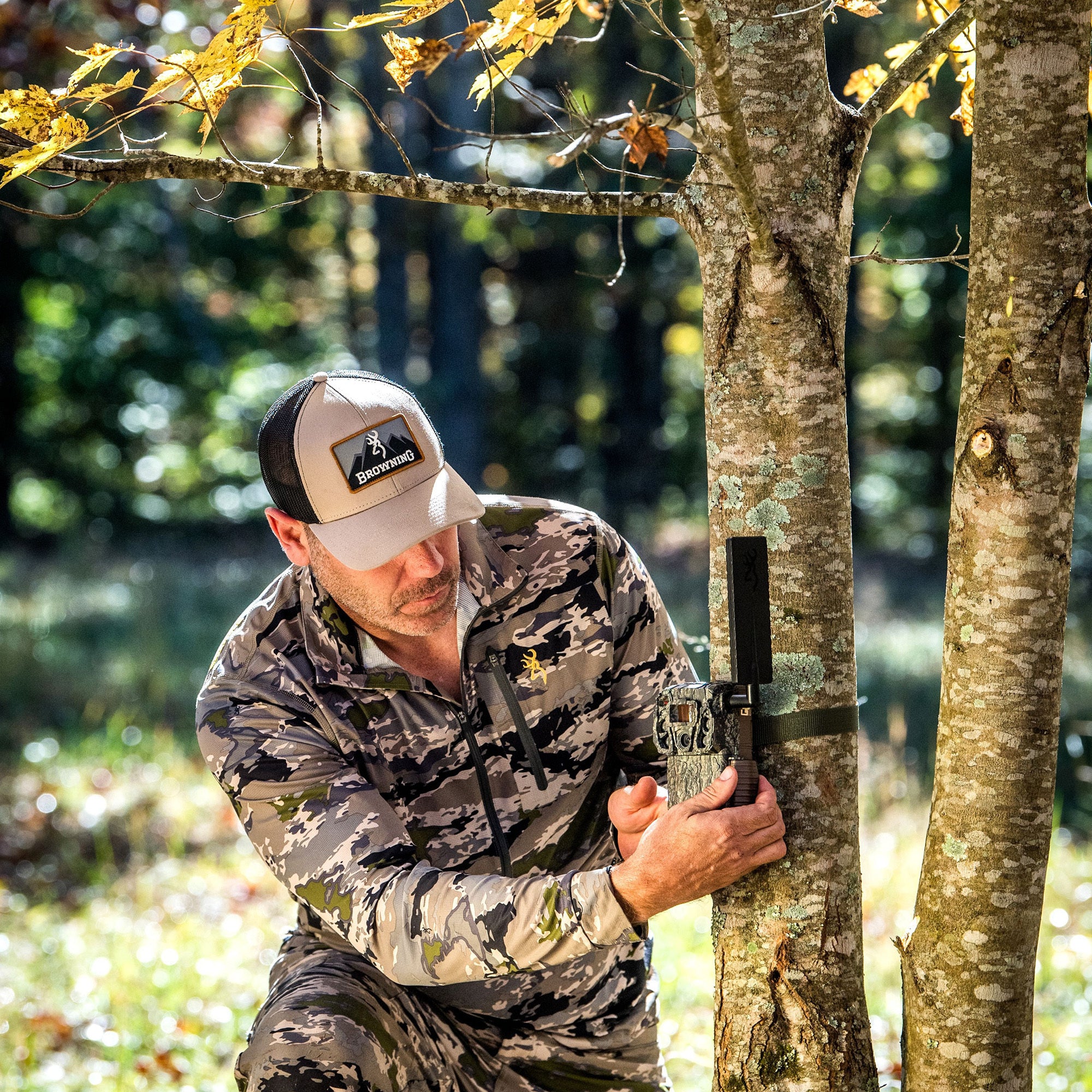 Browning Trail Camera Defender Wireless Vision Pro HD AI Trail Camera Bundle - Image 6