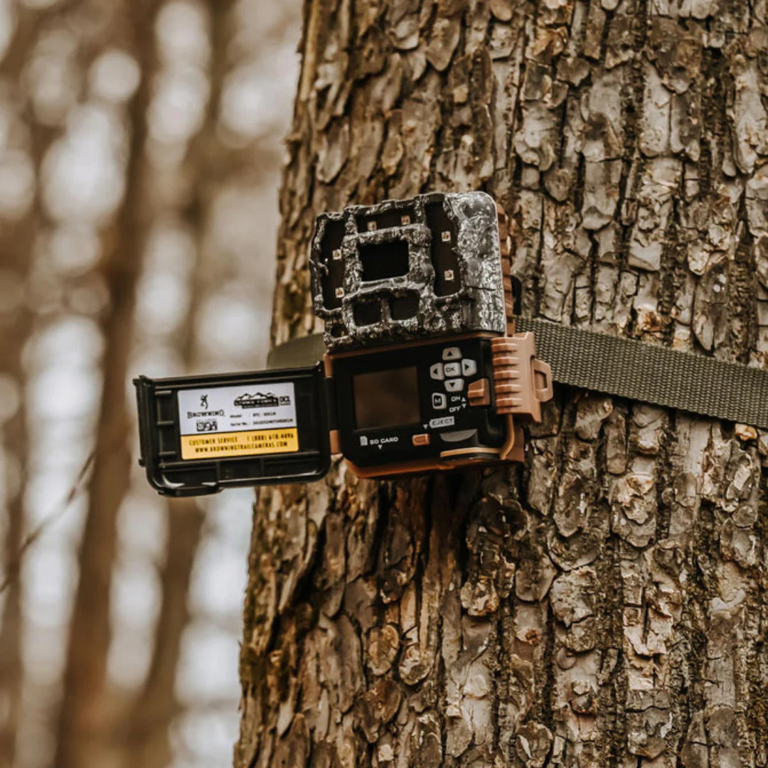 Browning Trail Cameras Strike Force Pro DCL Nano 26MP Trail Camera (4-Pack) with Card Reader Bundle - Image 7
