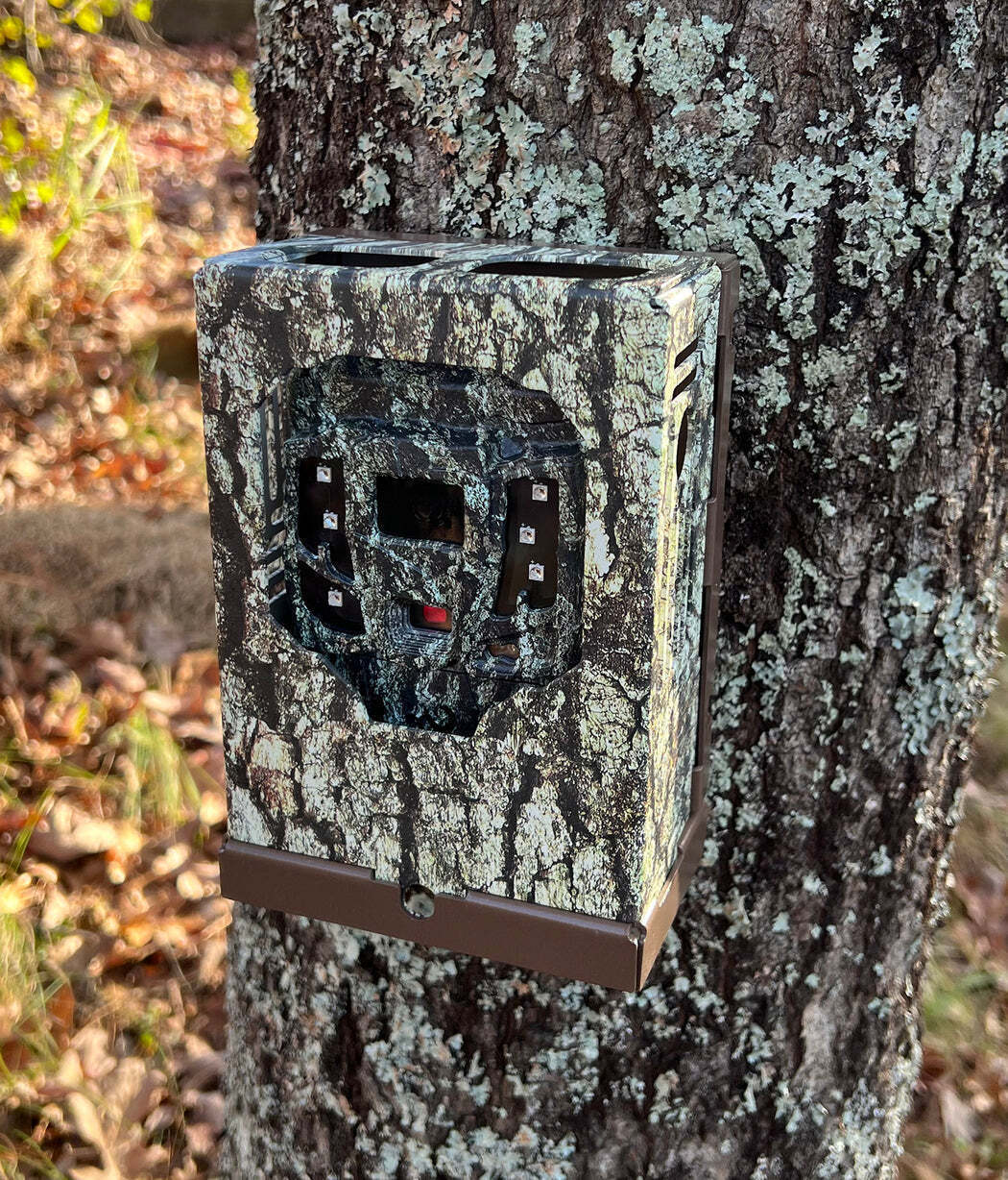 Browning 4PK Pro Scout Max Cellular Trail Camera with Security Box, Locking Cable, SD and Reader - Image 5
