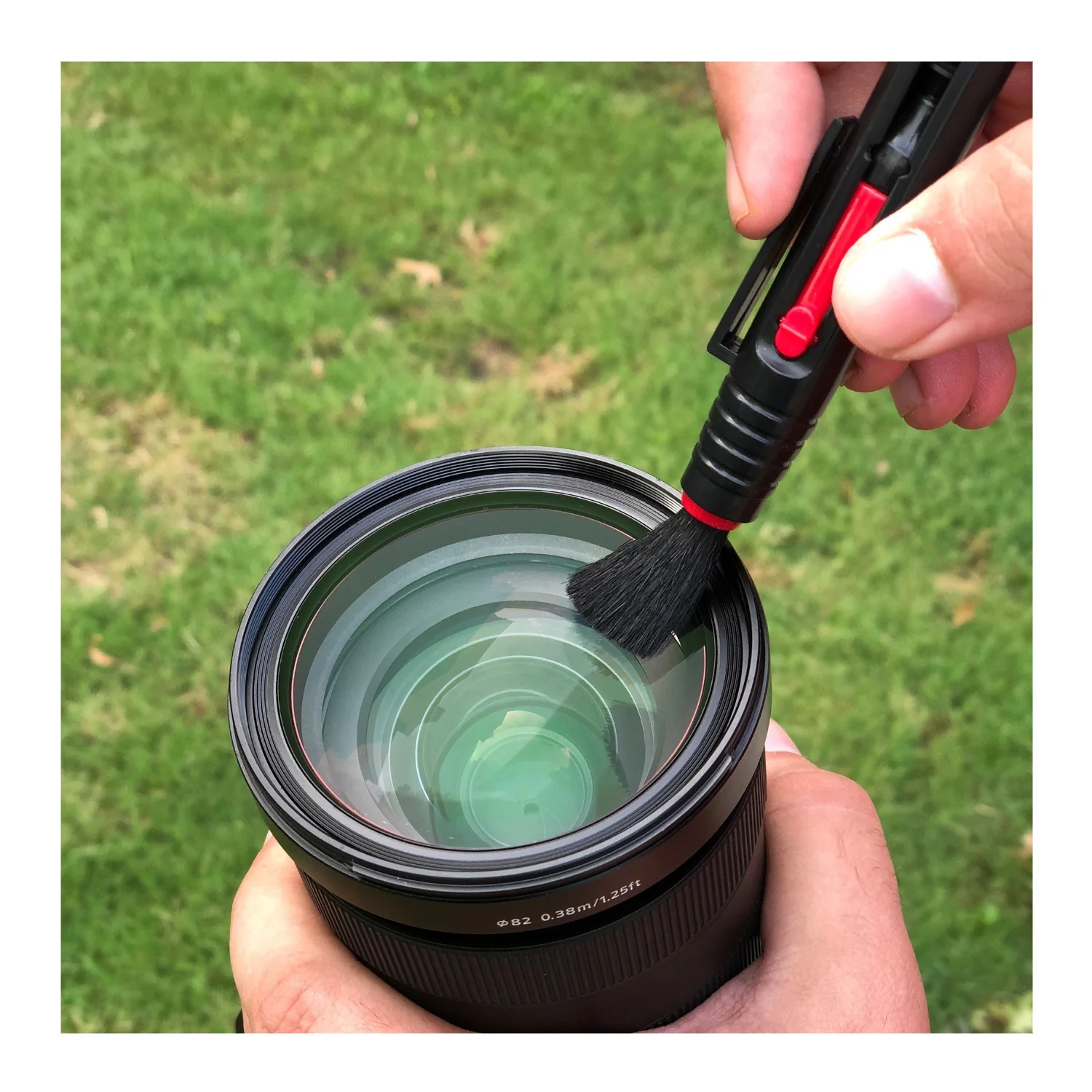 Canon RF 28-70mm f/2L USM Lens Bundle with Filters, Case and Lens Pen (5 Items) - Image 10