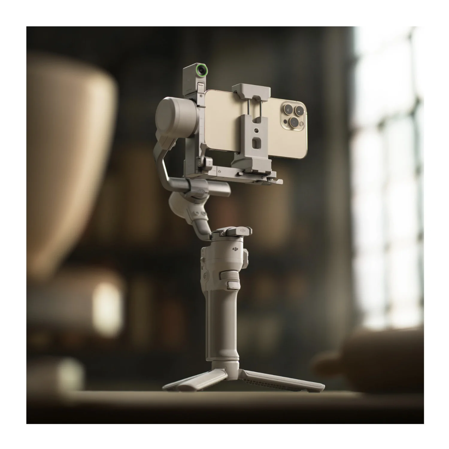 DJI RS 4 Mini Combo Gimbal Stabilizer for Cameras with Bundle with Hard Case - Image 8