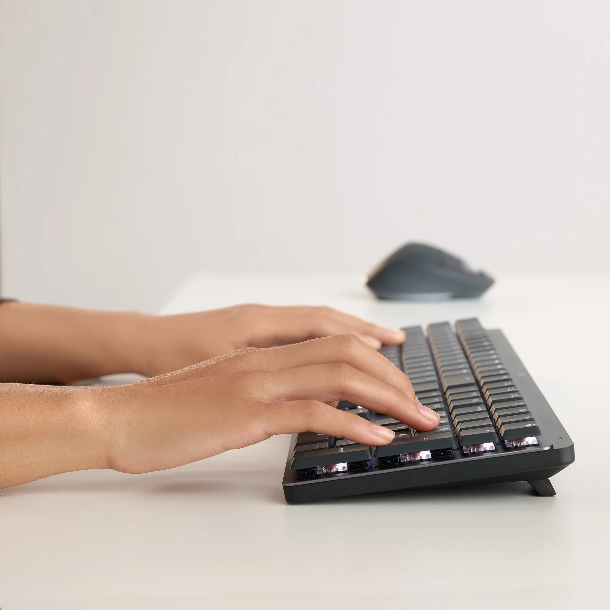Logitech MX Mechanical Wireless Illuminated Performance Keyboard Bundle (Open Box) - Image 9
