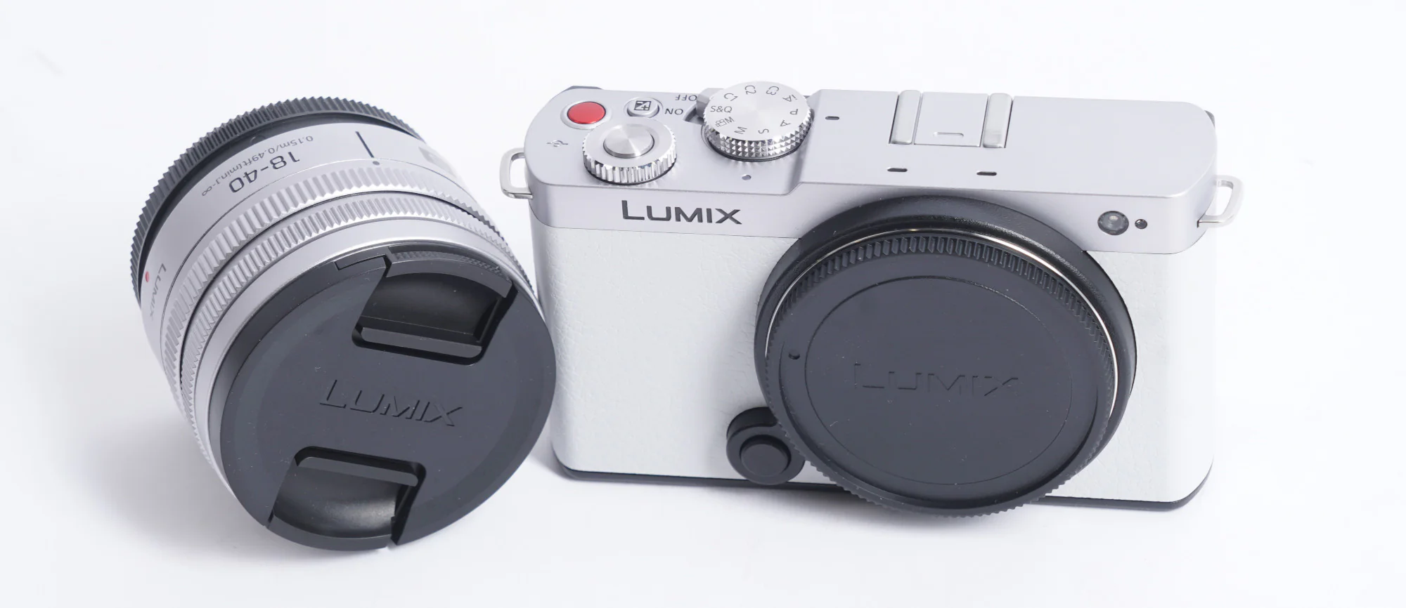 LUMIX S9 S 18-40mm Lens Kit - White and Silver (DC-S9NWA9) (Used) - Image 10