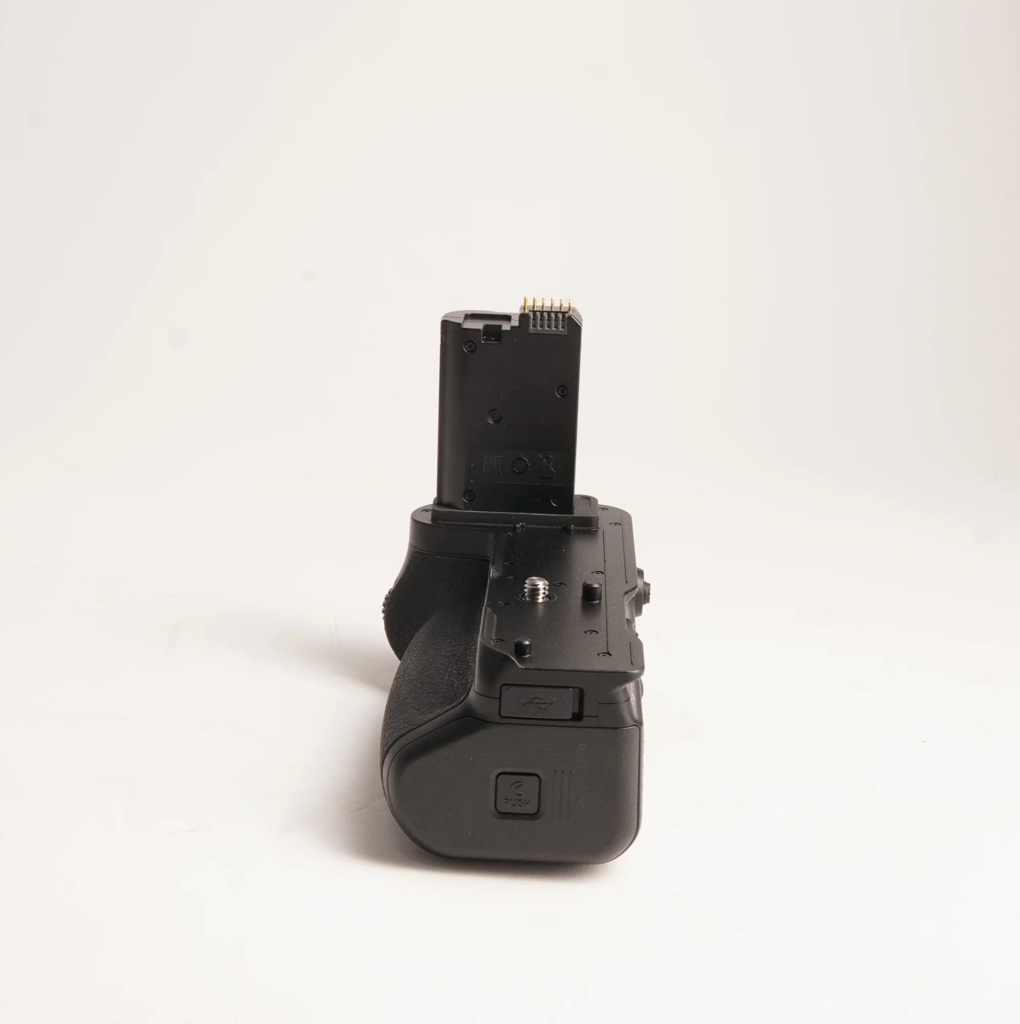 Nikon MB-N12 Power Battery Pack (Open Box) - Image 2