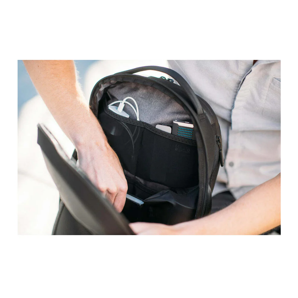 Nomatic Navigator Backpack (15L) (Used) - Image 11