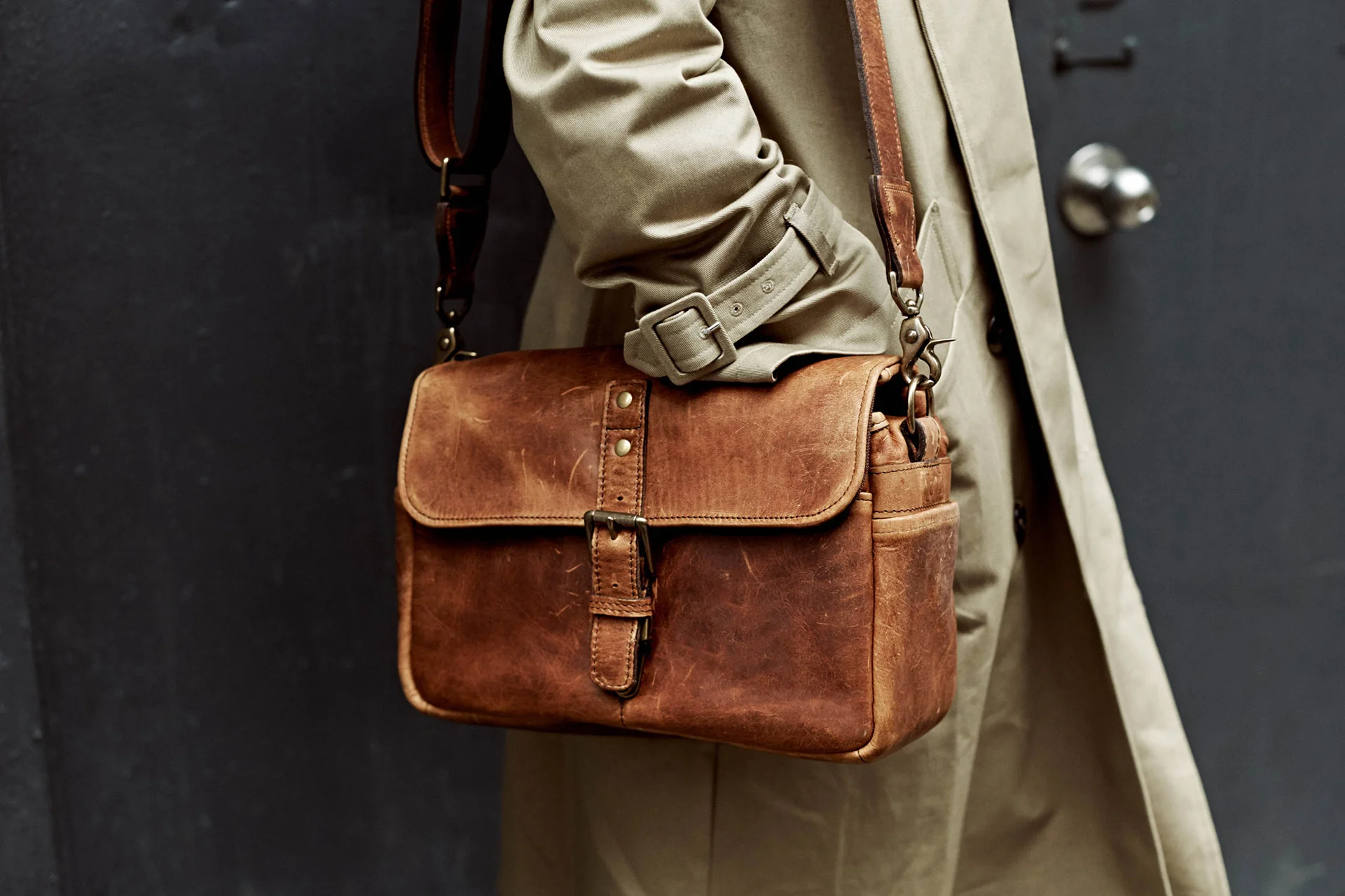 ONA Bowery Leica Camera Bag (Antique Cognac) - Image 6
