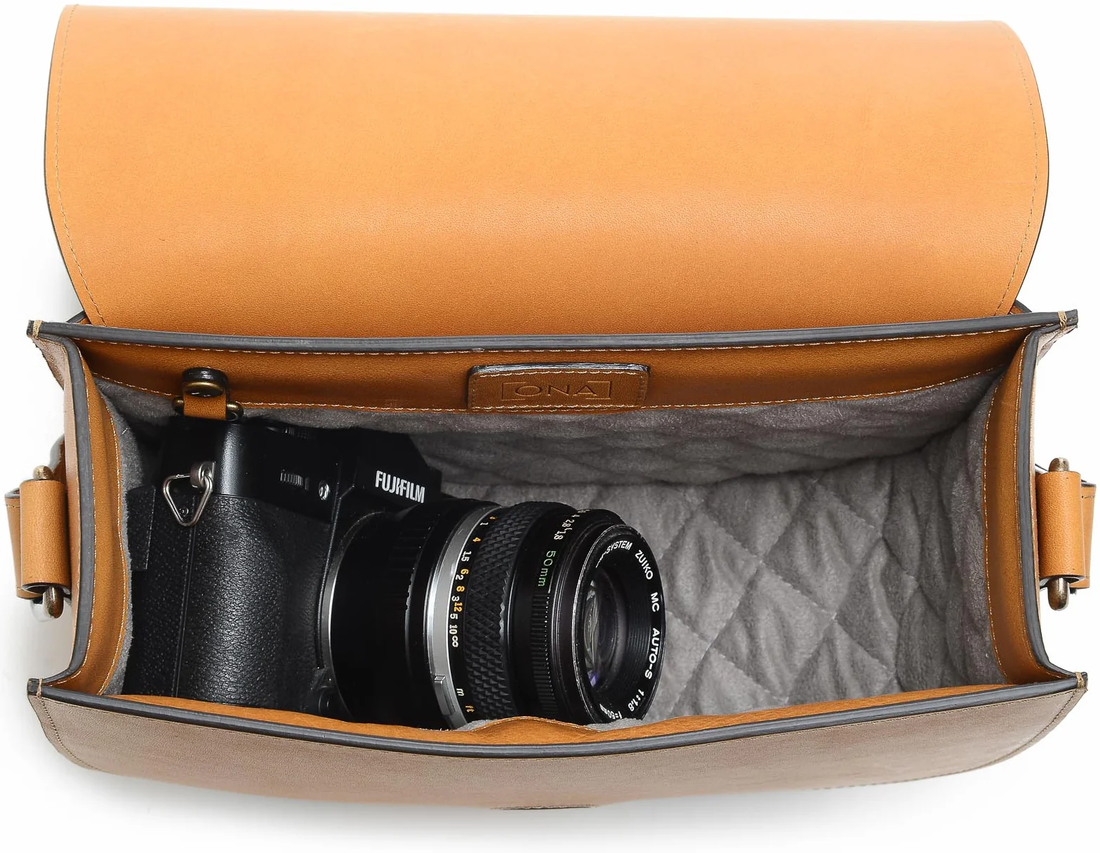 ONA Savannah II Camera Shoulder Bag (Sahara Tan) - Image 4