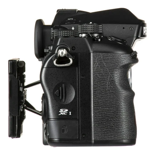 Pentax K-1 Mark II DSLR Camera Kit (28–105mm) (Used) - Image 15