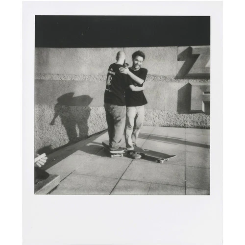 Polaroid Originals Classic B&W Instant Film for 600 Cameras (80 Exposures) - Image 2