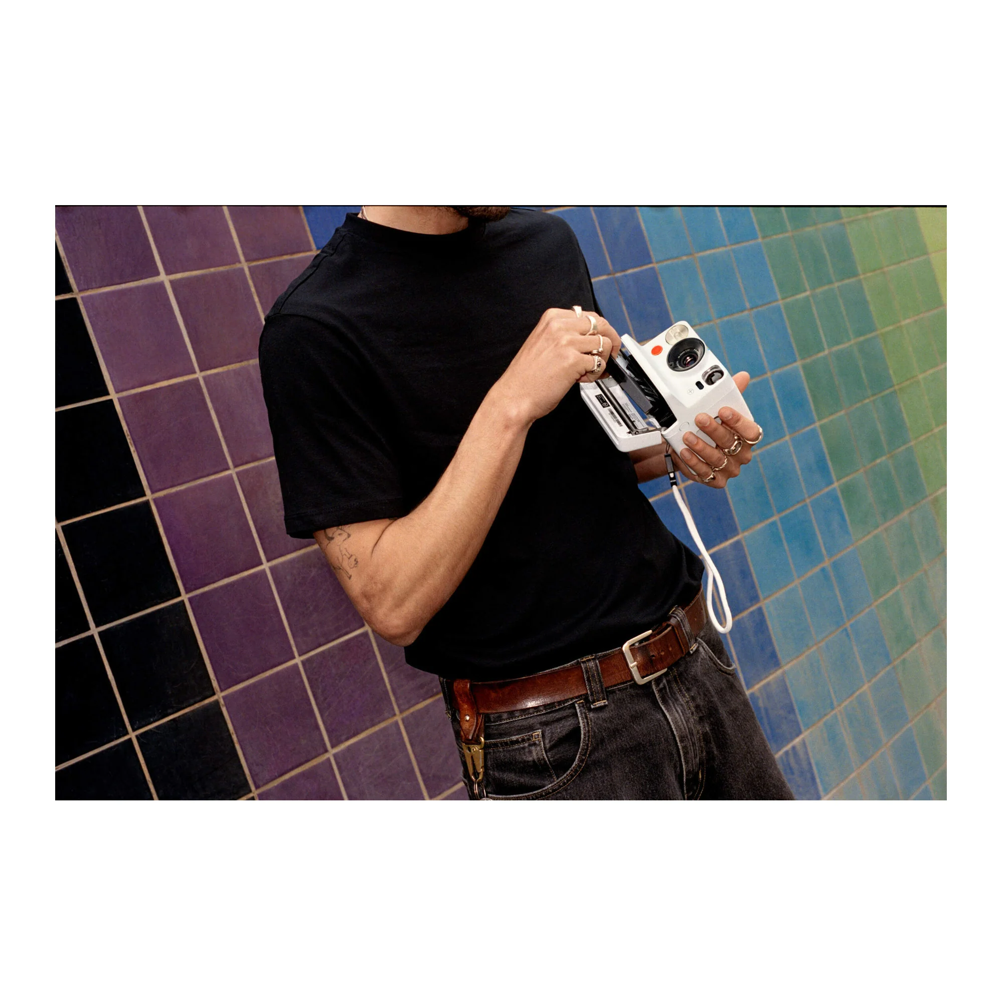 Polaroid Now Plus Generation 3 Instant Camera with Two-Lens Autofocus System and Manual Mode (White) - Image 8