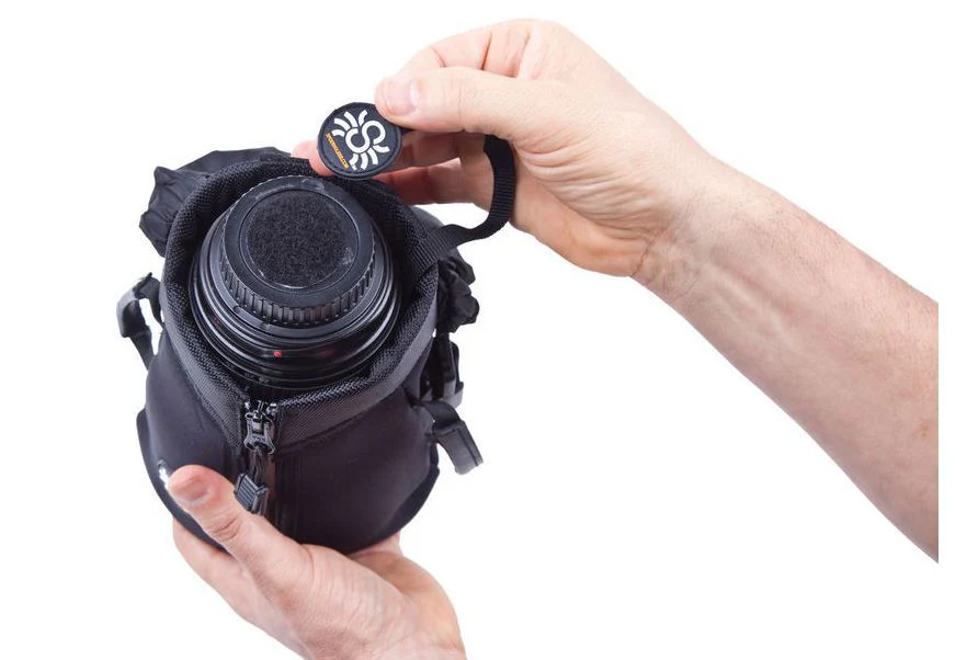 Spider Holster Medium Lens Pouch for 24-70mm f/2.8 Lenses and Cleaning Kit - Image 4